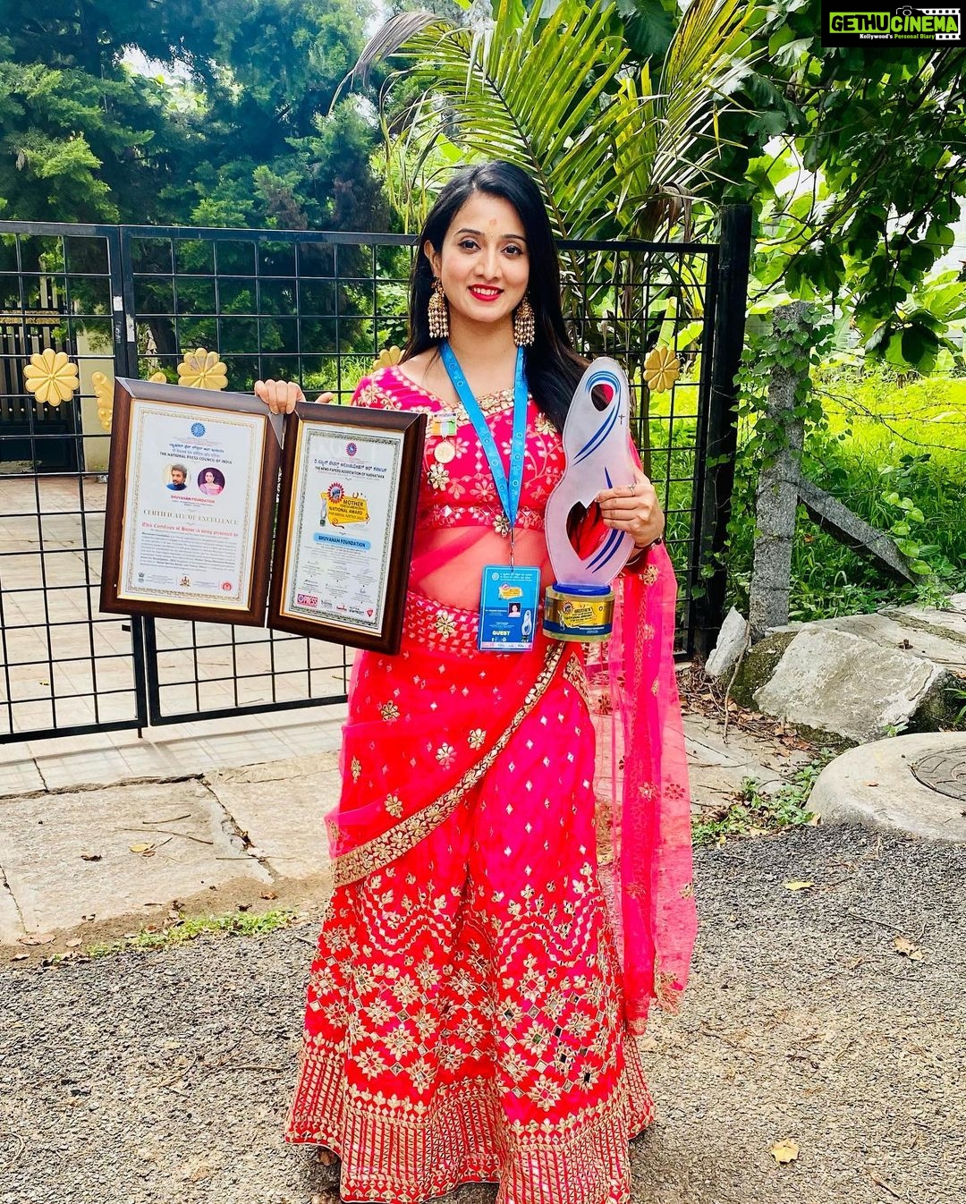 Harshika Poonacha Instagram - Honoured Blessed and Delighted to be the receiving the Most Dignified National Award βTHE MOTHER THERESA MEMORIAL NATIONAL AWARD for SOCIAL JUSTICE β on behalf of our BHUVANAM FOUNDATION. We Voraciously accept this Award and Thank each one of you for nominating us π We promise to work harder and be there for the people who need us π Bangalore, India
