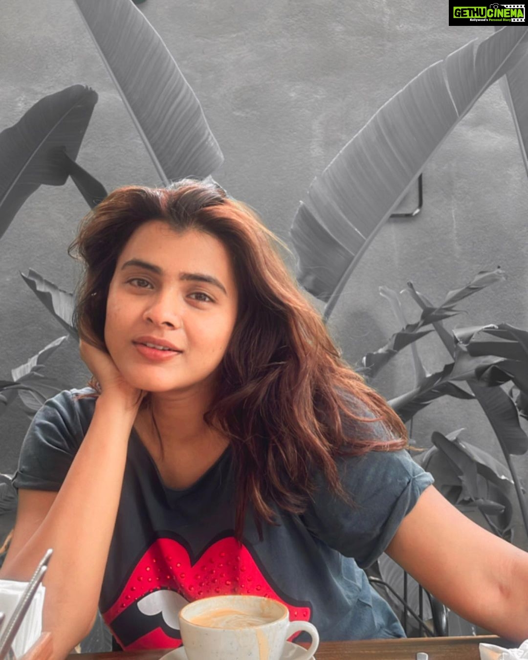 Hebah Patel Instagram - @ananditaahuja clicked after forever! And was very excited about it! Hyderabad