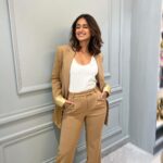Ileana D'Cruz Instagram - That feeling when you fit into your old pants again 😁😁😄
