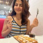 Iswarya Menon Instagram – Sundays are for waffles 🧇 & black coffee ☕️ 
.
#simplepleasures 
#sweettooth 
#foodismylovelanguage 💕