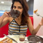 Iswarya Menon Instagram - Sundays are for waffles 🧇 & black coffee ☕️ . #simplepleasures #sweettooth #foodismylovelanguage 💕
