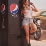Jacqueline Fernandez Instagram – Tastes like summer 🌞
Max Taste, Zero Sugar 🖤

@pepsiindia #pepsiblack #ad