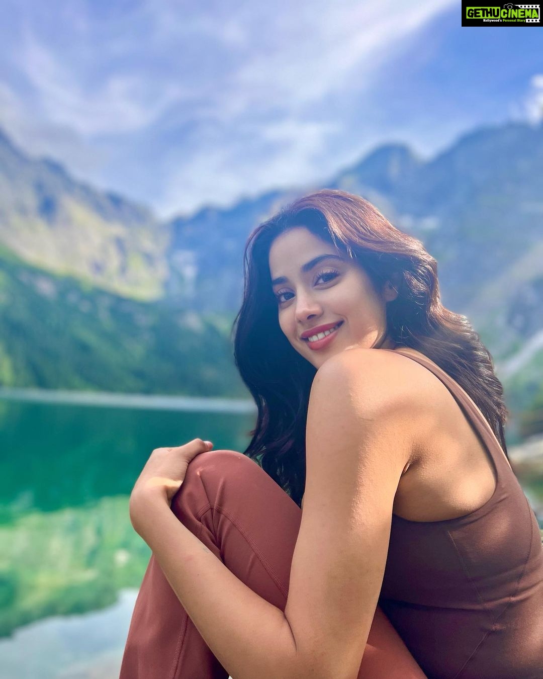 Janhvi Kapoor - 1.8 Million Likes - Most Liked Instagram Photos