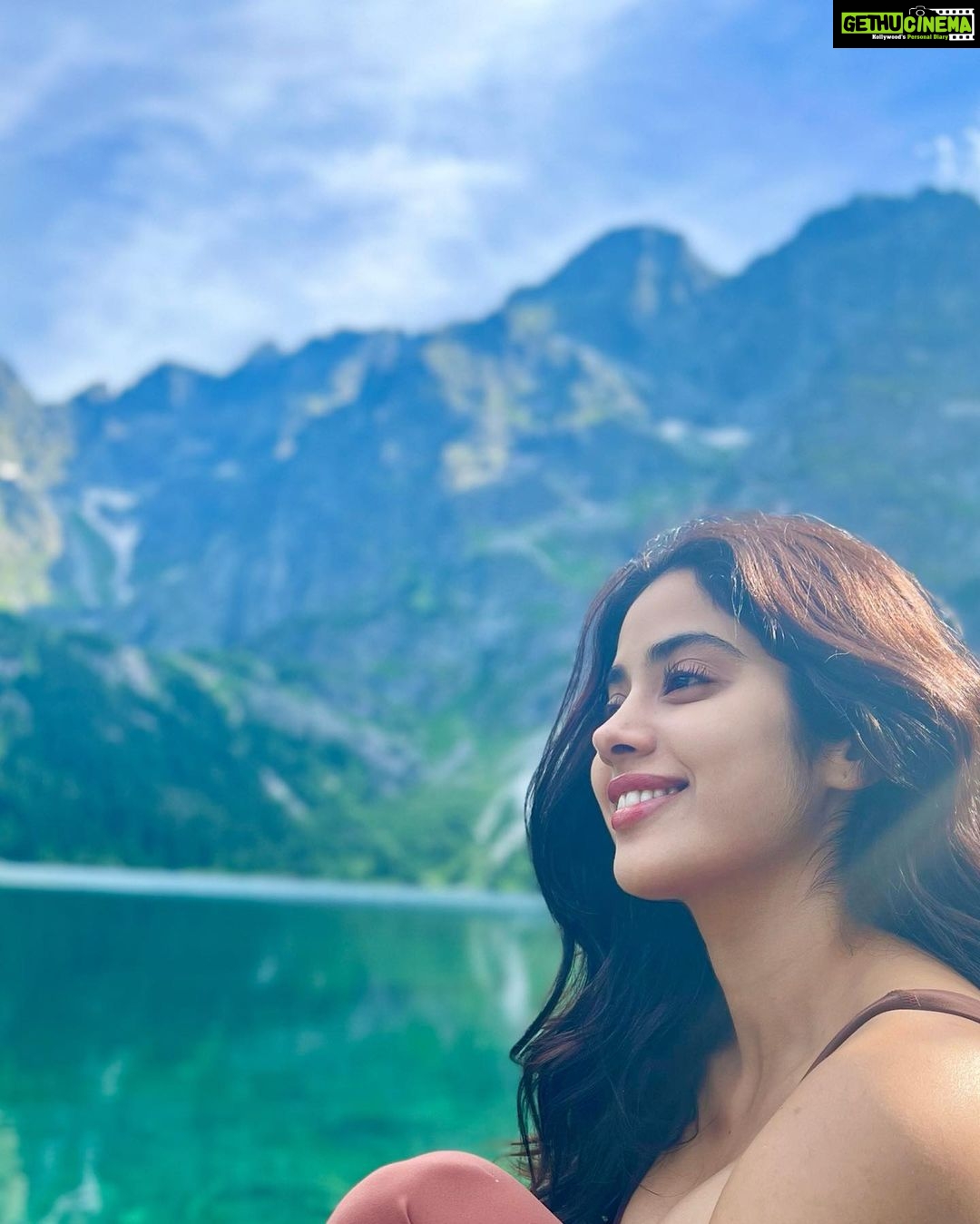 Janhvi Kapoor - 1.8 Million Likes - Most Liked Instagram Photos