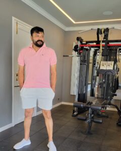 Jayaram Instagram - Push harder. Go longer. Mind over matter. You can do it
#gym #gymlover #fitness