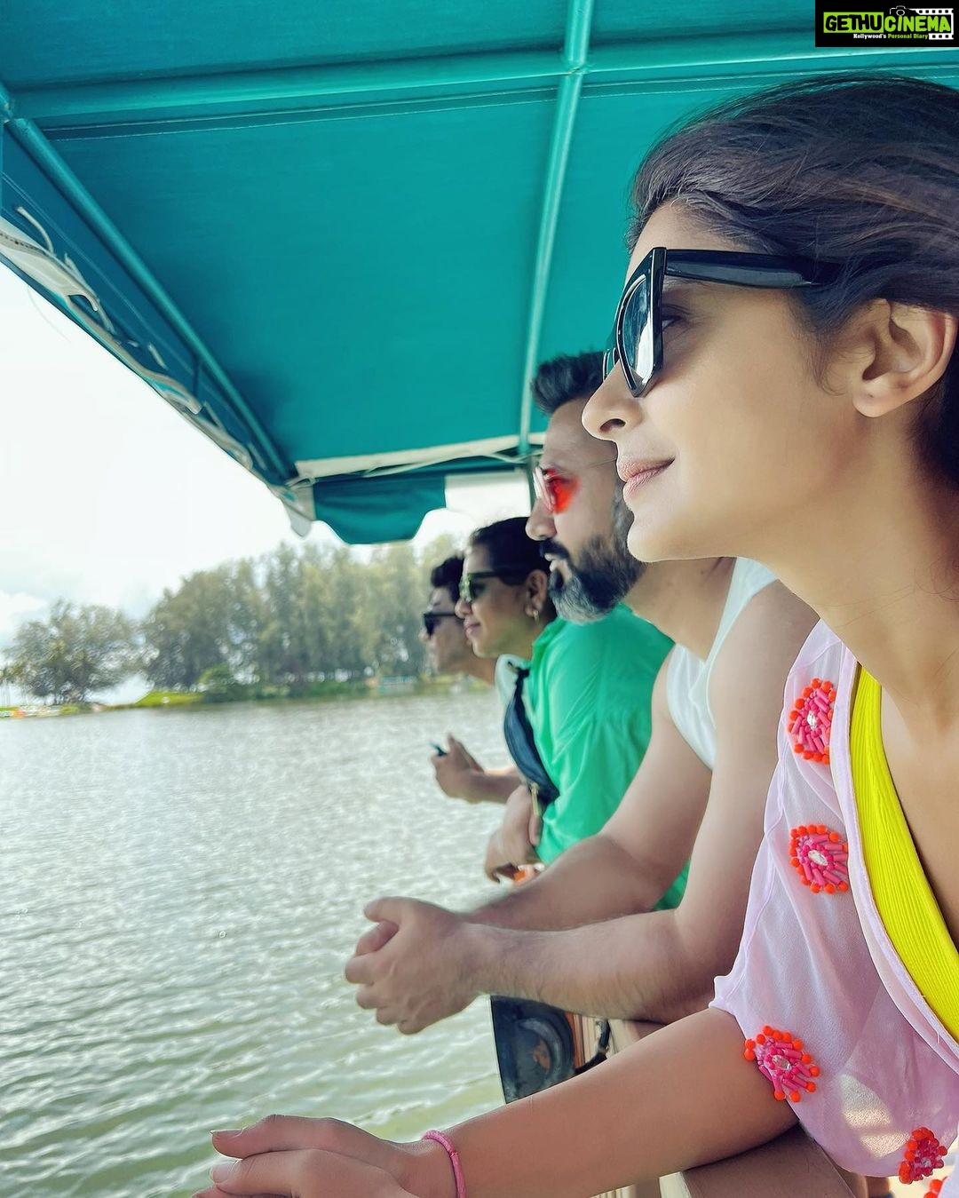 Jennifer Winget Instagram - Wind in my sail⛵️, sand in my hair and the sun☀️on our side. Exploring this crazy little sun of a beach island @laguna.phuket with my beach boys and bikini brigade in tow. 🏝🏊🏻♂️ #lagunaphuket #thailand2022 #phuketdiaries #sharegatherexplore Laguna Phuket
