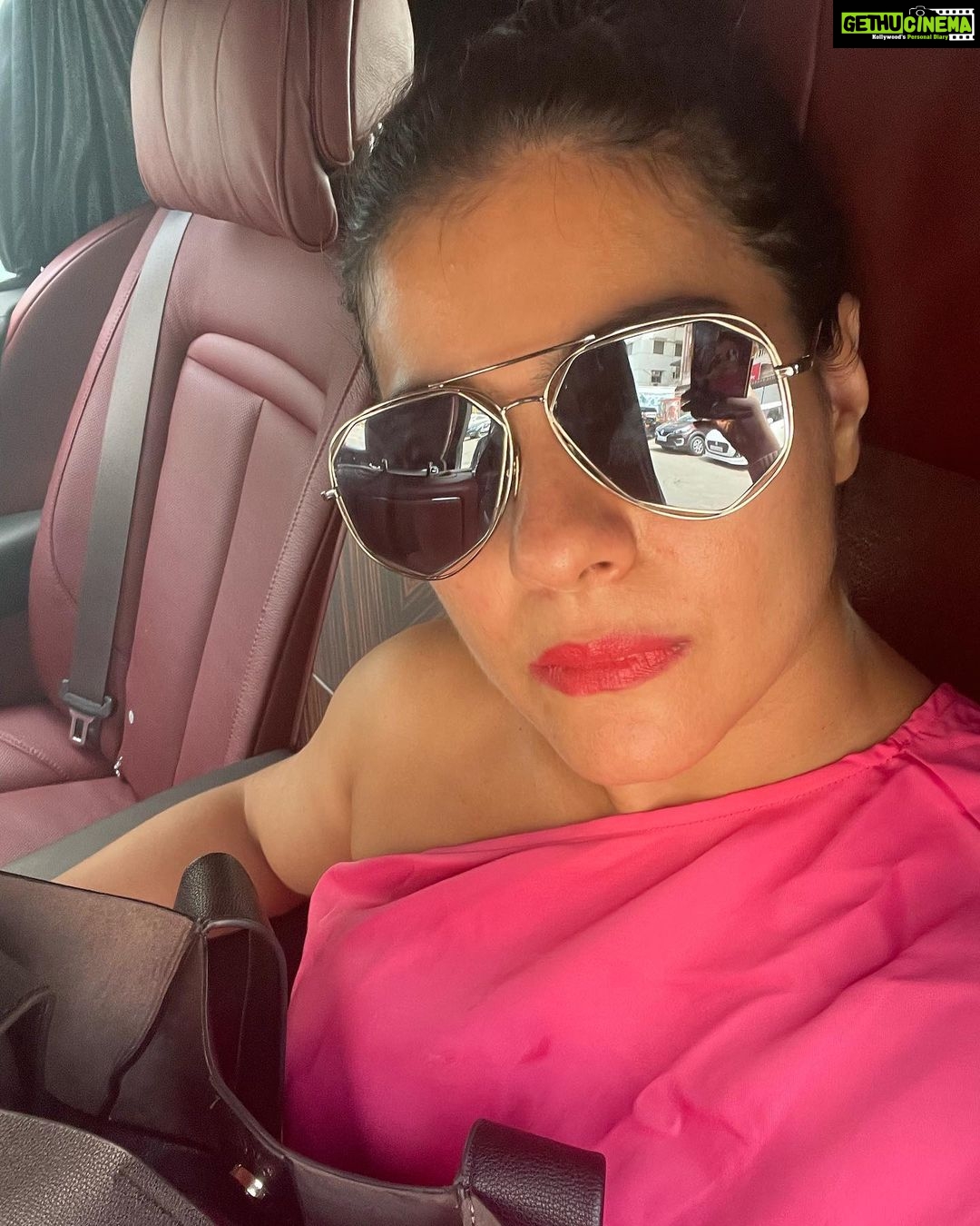 Kajol Instagram - Mirror mirror on the wall … or the car … or the phone …. Damnit all mirrors everywhere … I’m speaking to u! #fairytalefever #badprincessvibe #disneypink