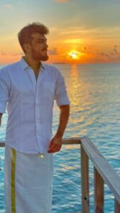 Kalidas Jayaram Instagram - WILL YOU BE MY REEL STORY? .
.
.
.
#pickyourtrail #sunsiyam #iruveli  #sunsiyamresorts #dolphinlover #island #nature #visitmaldives #staysafe #tropicalisland #safetravels #strongertogether #SocialDistancing #MyPandemicSurvivalPlan #travelgram #beachvibes #blue #lovetheocean #seekmoments #travelinspo #travelwell #postcardsfromtheworld #sunandsea #safetravel #staycation #responsibletravel #responsibletourism #sunsetcruise #sealovers