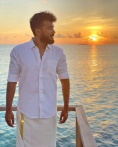Kalidas Jayaram Instagram - 🌄🚩