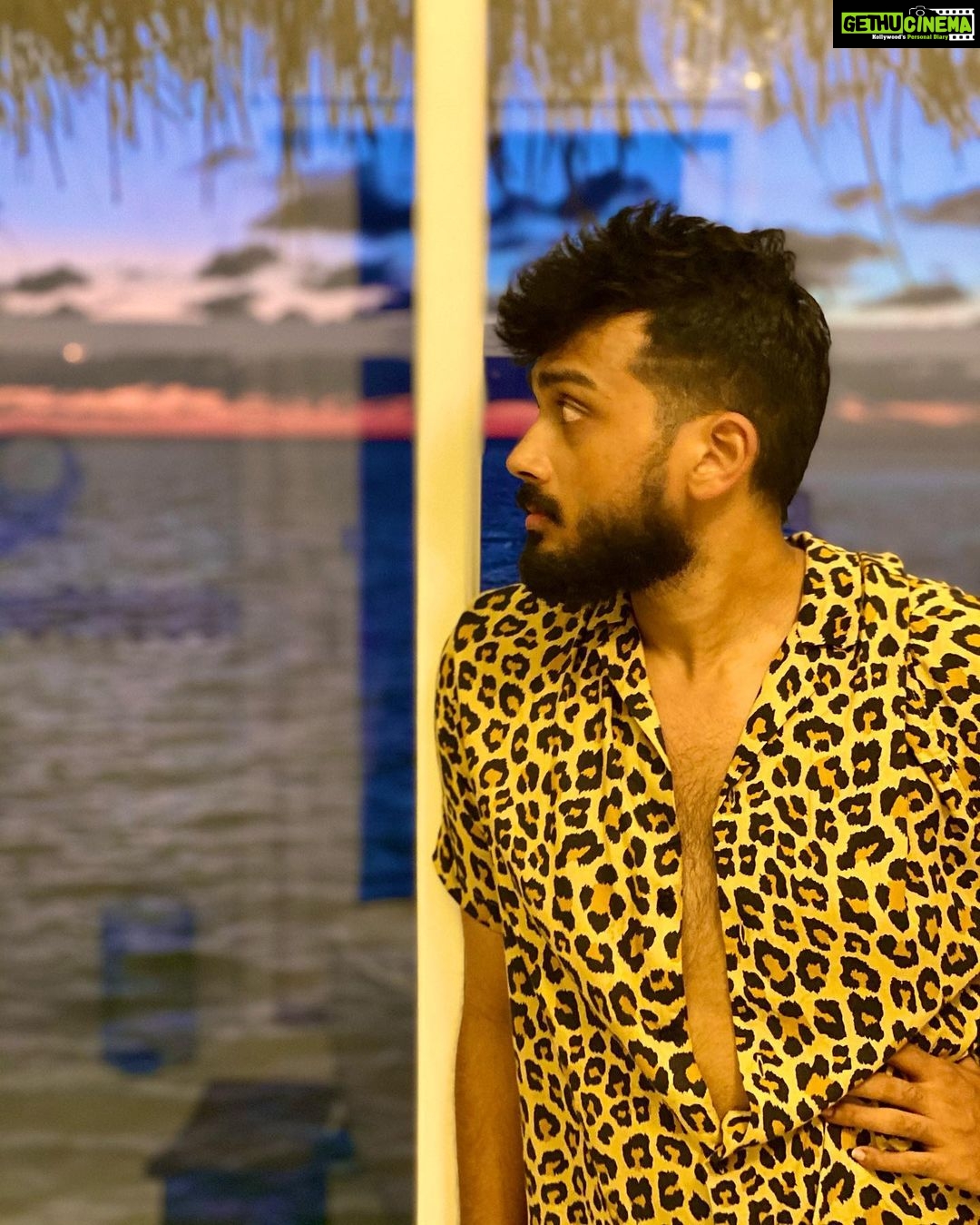 Kalidas Jayaram Instagram - Now, don't ask me where I got that shirt from! Just enjoy the sunset behind π
#pickyourtrail #sunsiyam #iruveli #sunsiyamresorts #island #nature #visitmaldives #staysafe #tropicalisland #safetravels #strongertogether #SocialDistancing #MyPandemicSurvivalPlan #travelgram #beachvibes #blue #lovetheocean #seekmoments #travelinspo #travelwell #postcardsfromtheworld #sunandsea #safetravel #staycation #responsibletravel #sealovers #sunsetlovers #jungleprint #chasingsunsets #eveningvibes Sun Siyam Iru Veli
