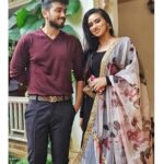 Kalidas Jayaram Instagram - May your birthday be half as cool as your awesome brother 😎 . . HAPPY BIRTHDAY CHIMPANZEE ❤️ @malavika.jayaram
