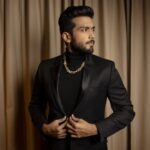 Kalidas Jayaram Instagram - Outfit: @ted_baker Photo credits : @kiransaphotography Makeup & Hair : @prakatwork @jfwdigital #jfwmovieawards2021