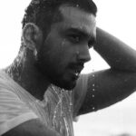 Kalidas Jayaram Instagram - HEY....HOW YOU DOIN ;) . . . . Photographed by @renukaretnaswamy . @prakatwork