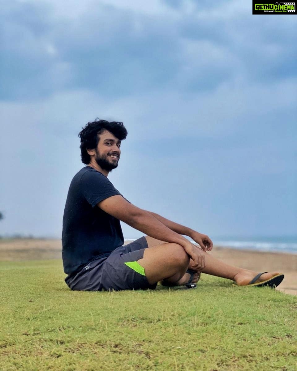 Kalidas Jayaram Instagram - The past, the present and the future walked into a bar...it was tense