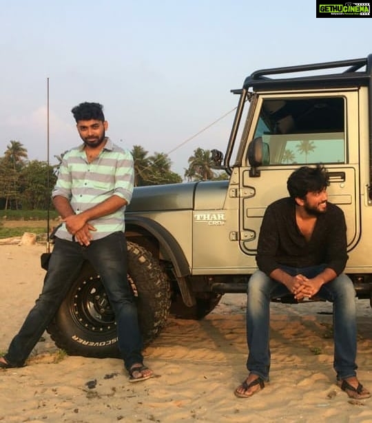 Kalidas Jayaram Instagram - Friends don't let friends do silly things alone....from the vault #2009 onwards Also shoutout to @pillechan07 for a great birthday bro.... waiting for things to come back to normal ✌️🔥