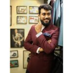 Kalidas Jayaram Instagram - EID MUBARAK 💞 🙏 to all my friends ..may this day be filled with love , prayers and happiness Special shout out for all the amazing people at @gatsby.aliph & @heebasait for gifting me this super cool double breasted suit on this special day 😁✌️