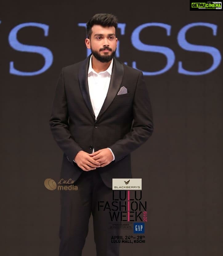 Kalidas Jayaram Instagram - Thank you @lulufashionweek_ind for making me walk on the ramp which I thought I could never do in my life...and to all the wonderful people present there yesterday who supported and cheered for me ...love you all ❤️ @lulu_mall Kochi, India