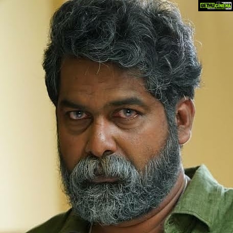 Kalidas Jayaram Instagram - അഭിനന്ദനങ്ങൾ 🤘 @actor.joju @actor_jayasurya @soubinshahir @nimisha_sajayan