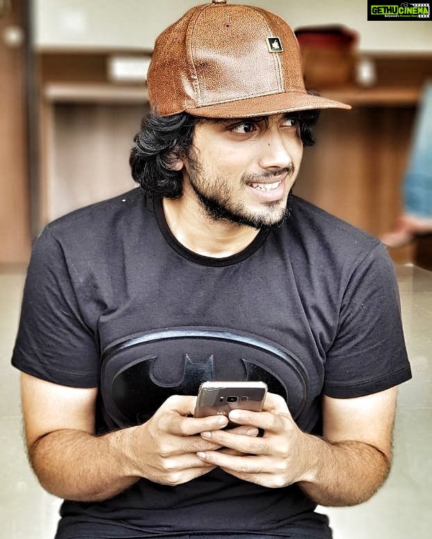 Kalidas Jayaram Instagram - Pic courtesy @nimisha_sajayan 🙏 Camera courtesy @zinil_z 😉