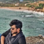Kalidas Jayaram Instagram - Santa Clause exists, and he has to work during the holidays. How pathetic Merry Christmas people 😂❤️!