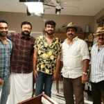 Kalidas Jayaram Instagram - Wow it actually felt like I was teleported back in time to kochu kochu santhoshangal . Always a pleasure to to watch this master film maker at work that too with my most favourite actor mr @actorjayaram_official . Felt like I was back home Personally beena huge fan of their combo and I'm sure this one will definitely not disappoint you guys either! Waiting to catch this gem in theatres!