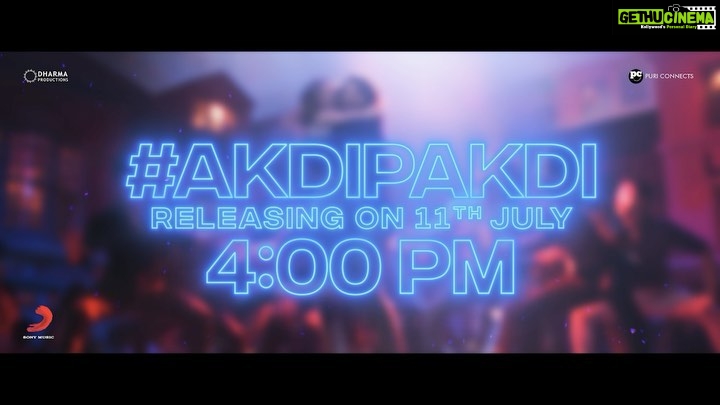 Karan Johar Instagram - Get ready to VIBE it out with #AKDIPAKDI 🔥 Song Releasing on 11th July @4:00 PM 🔥 #Liger #LigerOnAug25th @thedeverakonda @miketyson @ananyapanday #PuriJagannadh @charmmekaur @apoorva1972 @ronitboseroy @meramyakrishnan @vish_666 @dj.lijo @djchetas @devnegilive @pawniapandey @mohsinshaikhmusic @anuragkulkarni7 @ramyabehara @poetbb @sagar_singer @vaishnavi.k_official @santhoshvenkysinger @sangeetharavindranath @aazadraj @vishnuvardhanpmenon #Syama @sijuthuravoor @azeemdayani @sunilkashyapwav @ericpillai @dharmamovies @puriconnects @sonymusicindia @sonymusic_south @aafilms.official