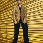 Karan Johar Instagram - Always Sold on Gold ! Styled by @ekalakhani for #koffeewithkaran in @tomford