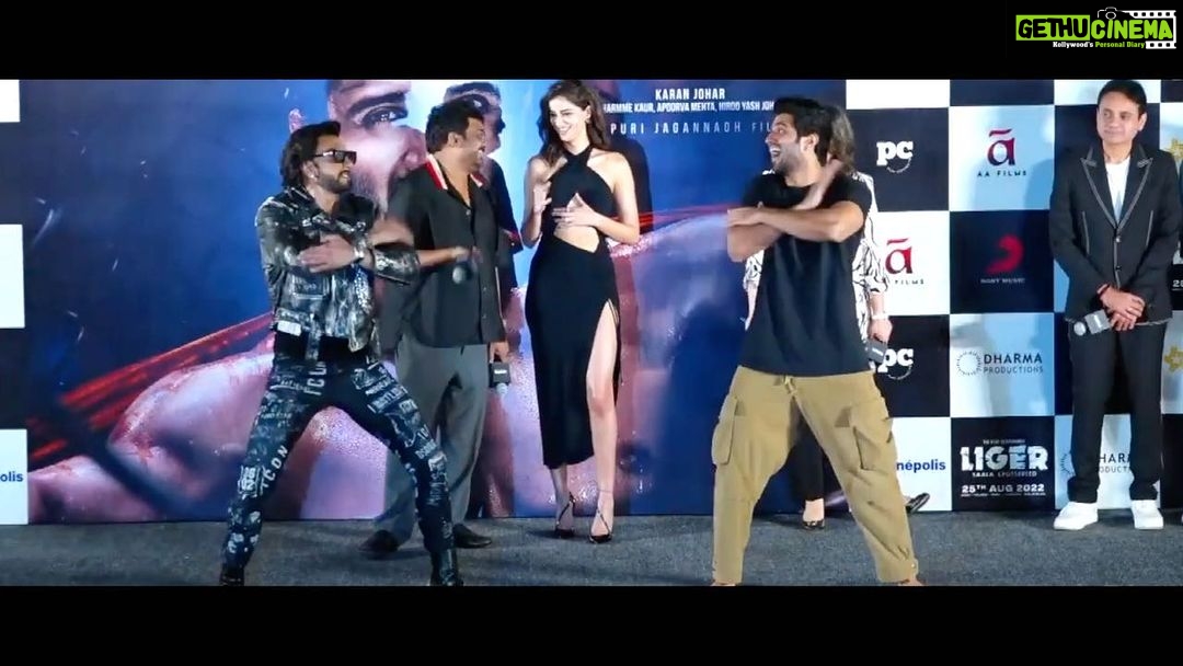 Karan Johar Instagram - Mumbai, you brought the love, the power and THE ENERGY!! Thank you for making our #LigerTrailer event an absolute BLAST! And special love to @ranveersingh for always being the powerhouse of any room!π₯ @miketyson @thedeverakonda @ananyapanday #PuriJagannadh @charmmekaur @apoorva1972 @ronitboseroy @meramyakrishnan @vish_666 @vikrammontroseofficial @farhadbhiwandiwala @azeemdayani @dharmamovies @puriconnects @sonymusicindia @sonymusic_south @aafilms.official