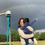 Kareena Kapoor Instagram - Can we cuddle under a rainbow always and forever…?? 😍😍 cause there is nothing else I want or no where else I would rather be…♥️ #MyJeh baba... 🥰 #Summer2022
