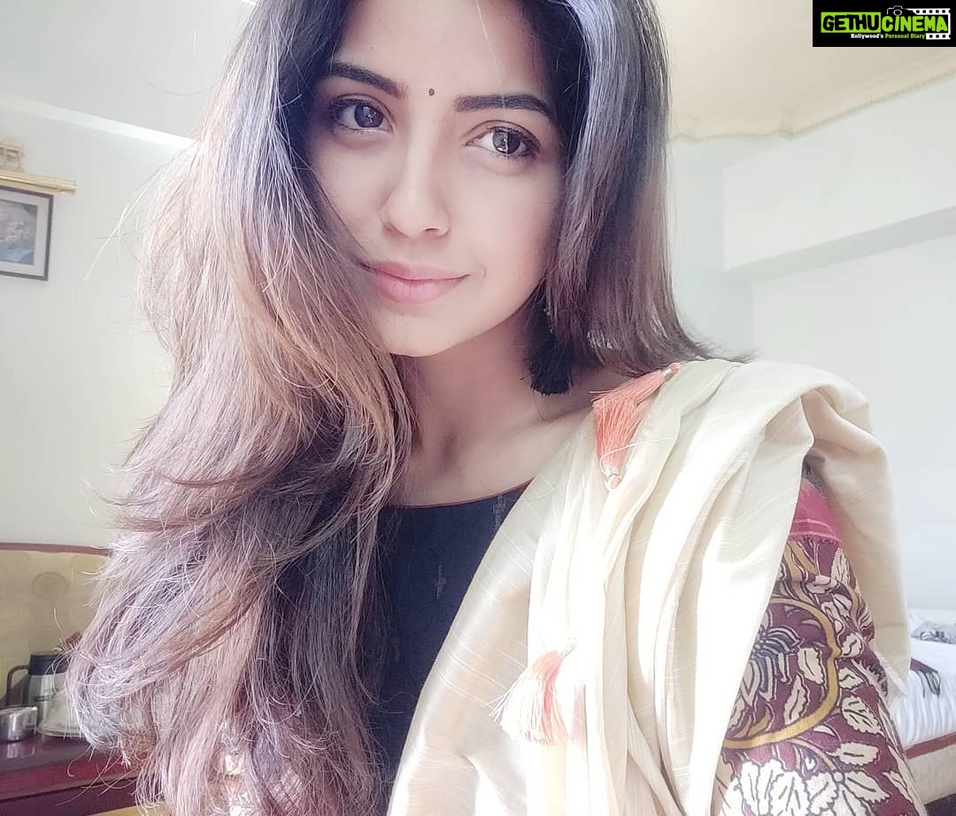 Kashmira Pardesi Instagram - Feelingfestiveyet?💥 #happynavratri2018 #feelgoodvibes #saturdaynight #saturday #kashmirapardeshi #navratri #navratri