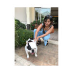 Kashmira Pardesi Instagram - Peppa doesn’t like to be touched. But still there I am. #peppaa🐽 #dogbabyy #mustpateverydogisee