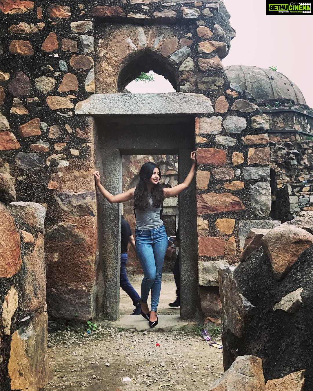 Kashmira Pardesi Instagram - Hauz Khas Village