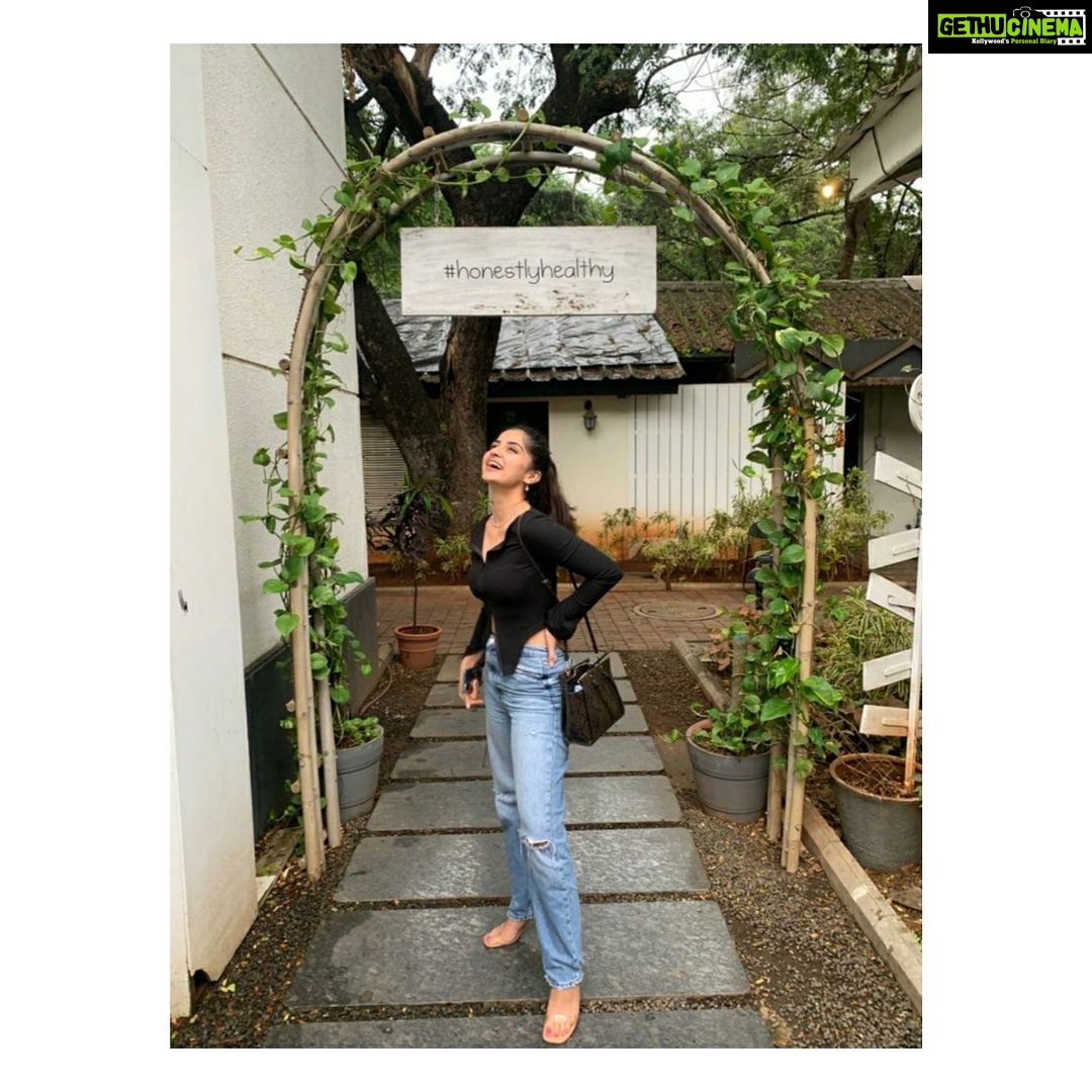 Kashmira Pardesi Instagram - #Honestlyhealthy 🙆🏻♀️