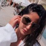 Kashmira Pardesi Instagram - Poolside is my best side☀️🐬
