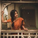 Kashmira Pardesi Instagram - Stuck in The Darjeeling Limited 🖼 @kalyaam_ x @mohinidharne x @ashwin_harke x @almostdisha #thedarjeelinglimited #moodportraits