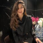 Kashmira Pardesi Instagram - Little bit of ritz a lil bit of that 🖤