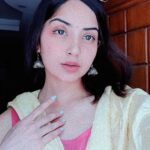 Kashmira Pardesi Instagram - Feel like summer!🌊