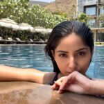Kashmira Pardesi Instagram - fakecation 🏖🧜🏻‍♀️