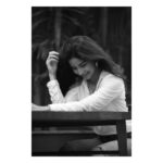 Kashmira Pardesi Instagram - Somehow at peace and yet on fire 💫 Pc @kiransaphotography Stylist @nandini_kalappa