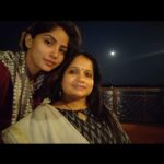 Kashmira Pardesi Instagram - Way too late and idc! Just wanna say that Hey Mumma, thank you for always being our home❤️ #Aai #mainbabe Happy Mother’s Day to all the beautiful, brave and kind mothers out there 💕