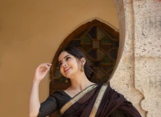 Kashmira Pardesi Instagram - I mean a Little Black dress is fine alright but a Black Sari is a Timeless knockout ✨ PC @kiransaphotography Outfit @thepallushop Styling @raksha_ravikkumar HMUA @kishoremakeupartist