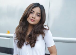 Kashmira Pardesi Instagram - The more real you get, the more unreal the world gets. John Lennon 🤓 Coimbatore you've been a darling, will see all of you soon! PC @sakthipriyan_cinematographer #supergoodfilms #upnext #letsgo