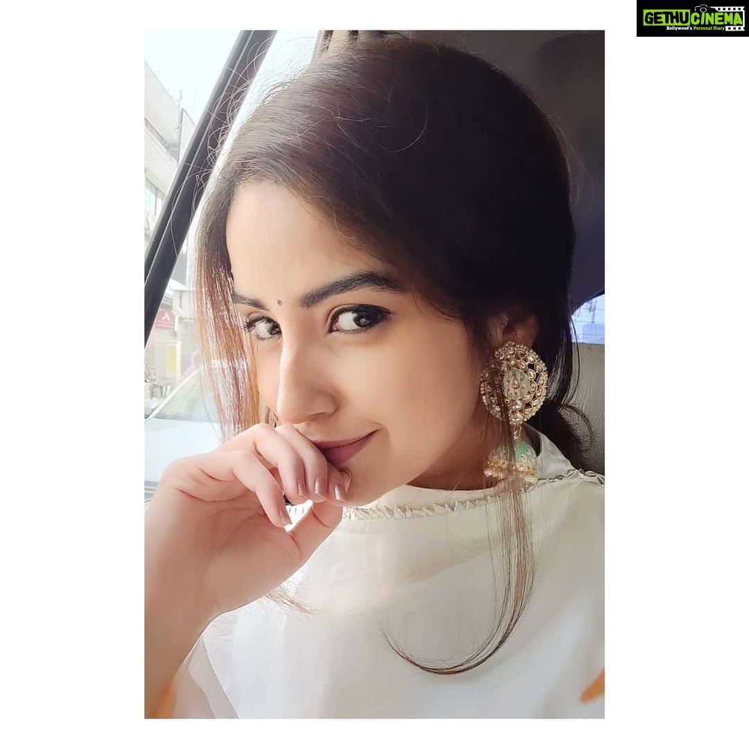 Kashmira Pardesi Instagram - The magic of new beginnings 💌