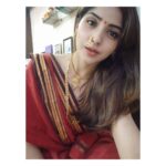 Kashmira Pardesi Instagram - Wearing your mother's Saree is a feeling you can't explain. #grace #traditionalwear #maharashtrianlook