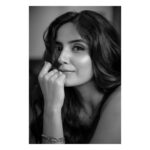 Kashmira Pardesi Instagram - Gratitude. Goals. Growing. Glowing ✨💫 PC @kalyaam_ HMUA @makemeblush