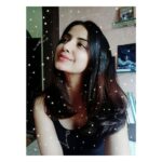 Kashmira Pardesi Instagram – 93 percent stardust, with souls made of flames. We’re all just stars with people names #nikitagill #stardust 

Filter by @official.b612