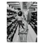 Kashmira Pardesi Instagram - Can't believe this what shopping for anything looks like this now. The second picture is me hating it but trying to slide in the "new normal" #paranoia #thenewnormal #2020 #wow #seriously #staysafe #covid19 #covid_19 #india