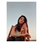 Kashmira Pardesi Instagram - Above us only sky! #blueskies #shadesofblue #skies #imagine #johnlennon #atticus #goodday #opensky #wednesday #quarantinelife #quaratinefashion #goodhairday #instamood #instafashion