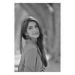 Kashmira Pardesi Instagram - Rooted but flowing 🌱 #lookingback #lastyear #oldpicture📷 #longhair #smilemore #goodtimes #goodevening #insta #instagood #quarantinelife #quarantine @saneshashank