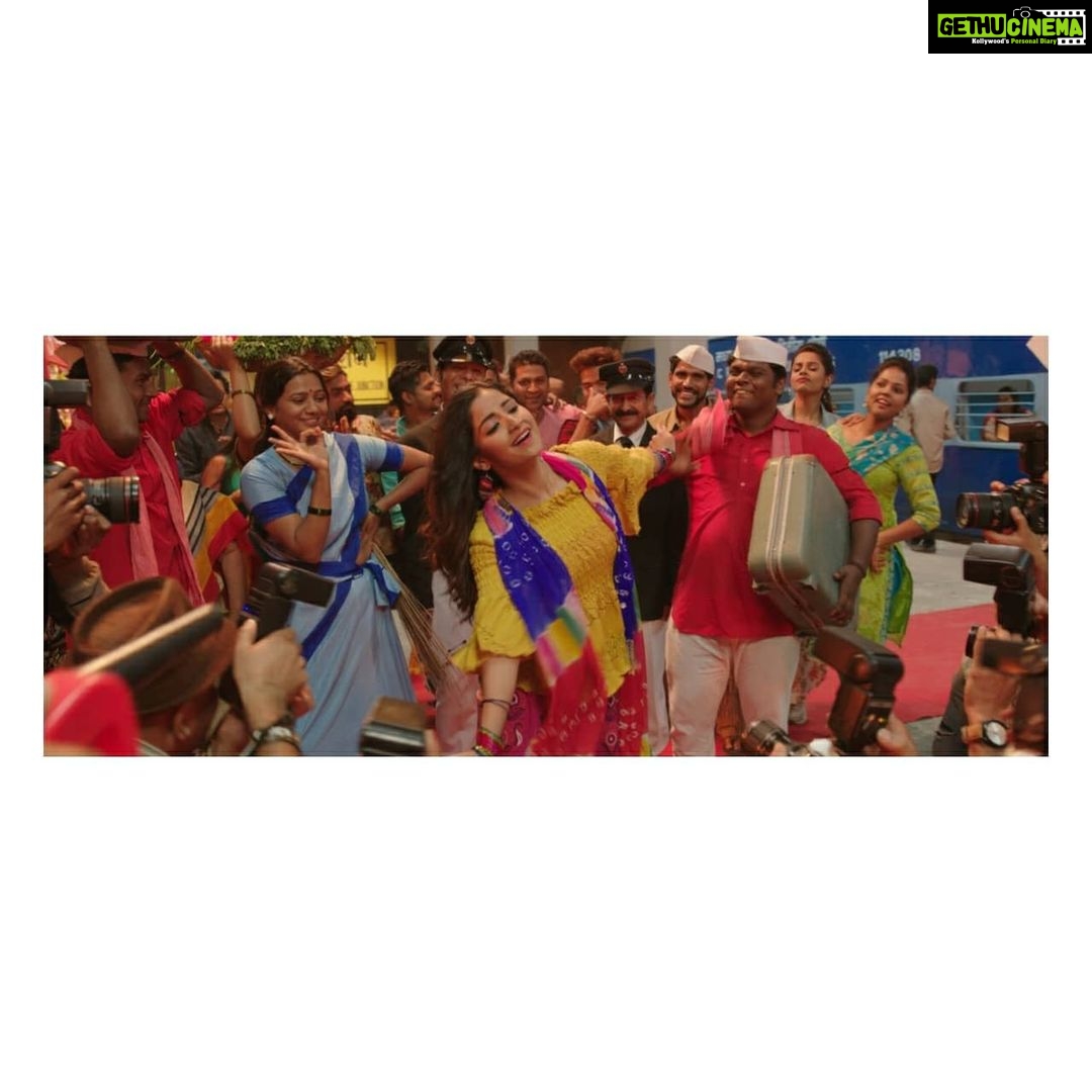 Kashmira Pardesi Instagram - 50 Shades and more of Munni 🎞️ #Rampaat #OneyearofRampaat #anniversary #movieslastforever #colourful #characters #cinema